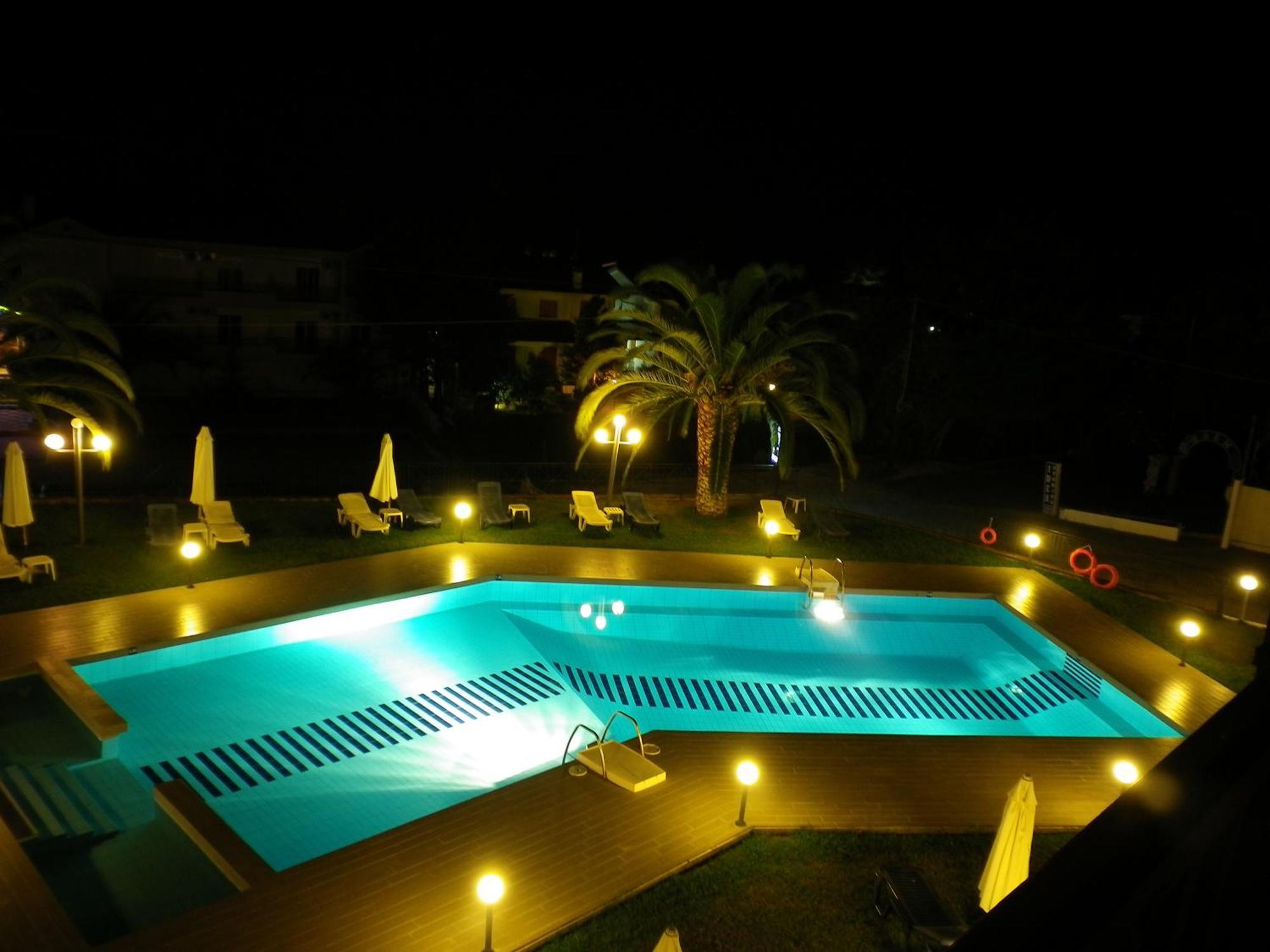Hotel Idea Fourka Exterior photo